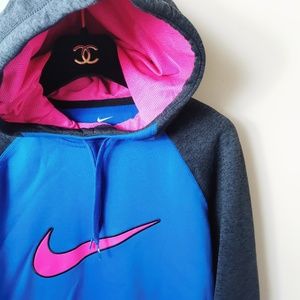 "SOLD" Nike Women's Therma-Fit Hoodie Size S